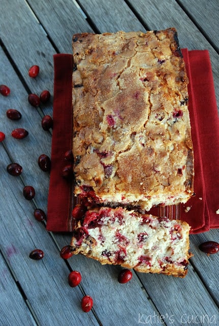 Cranberry champagne christmas cocktails