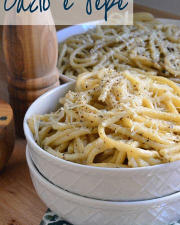Cacio e Pepe quick and easy one-pot meal made in less than 20 minutes!