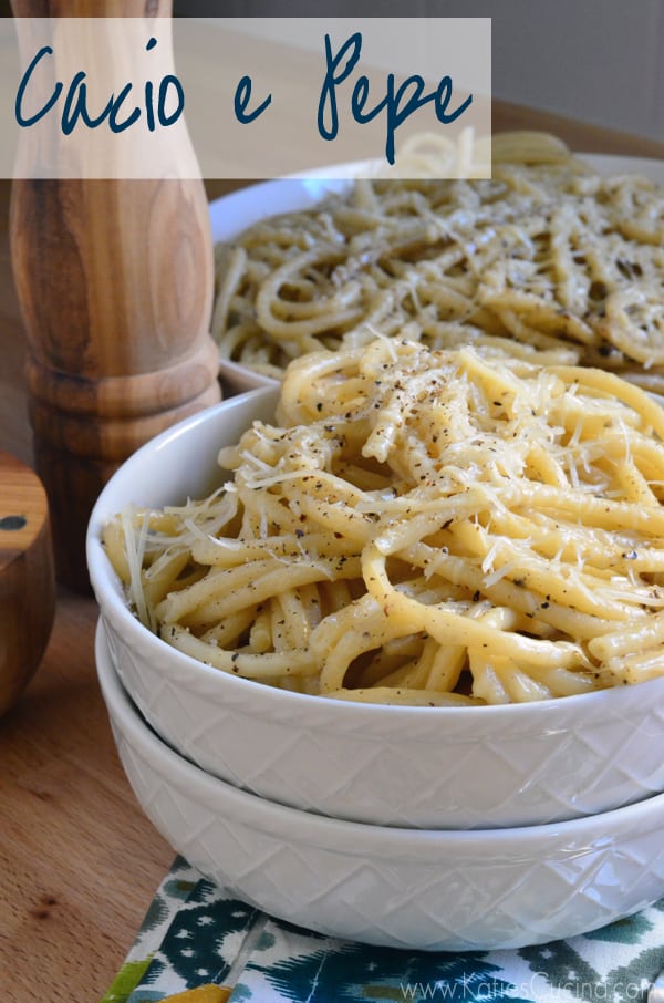 Cacio e Pepe quick and easy one-pot meal made in less than 20 minutes! 