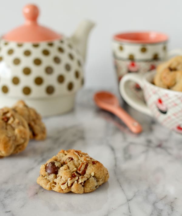  Dark Chocolate and Pecan Cookies 