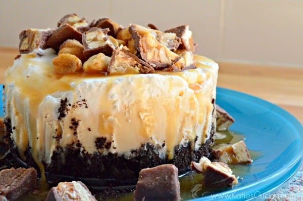 Mini Snickers Ice Cream Cakes