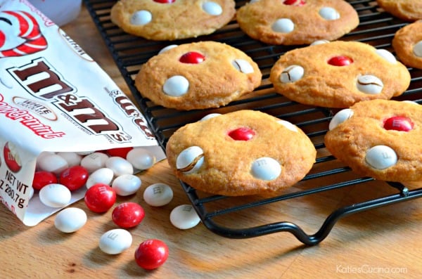 White Chocolate Peppermint Sugar Cookies #holidaybaking