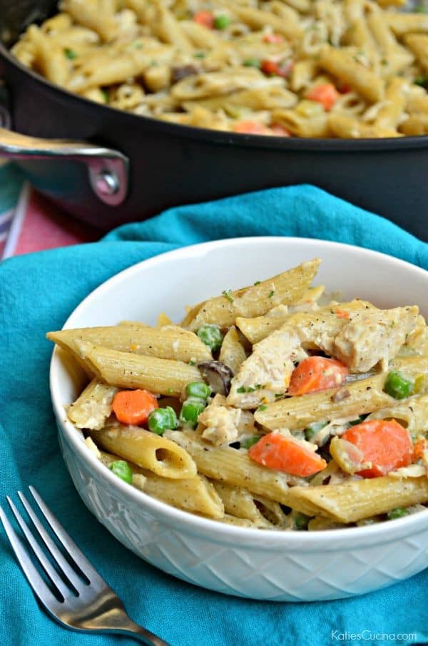 One Pot Chicken Pot Pie Pasta