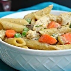 One Pot Chicken Pot Pie Pasta recipe - the best and easiest weeknight dinner recipe!