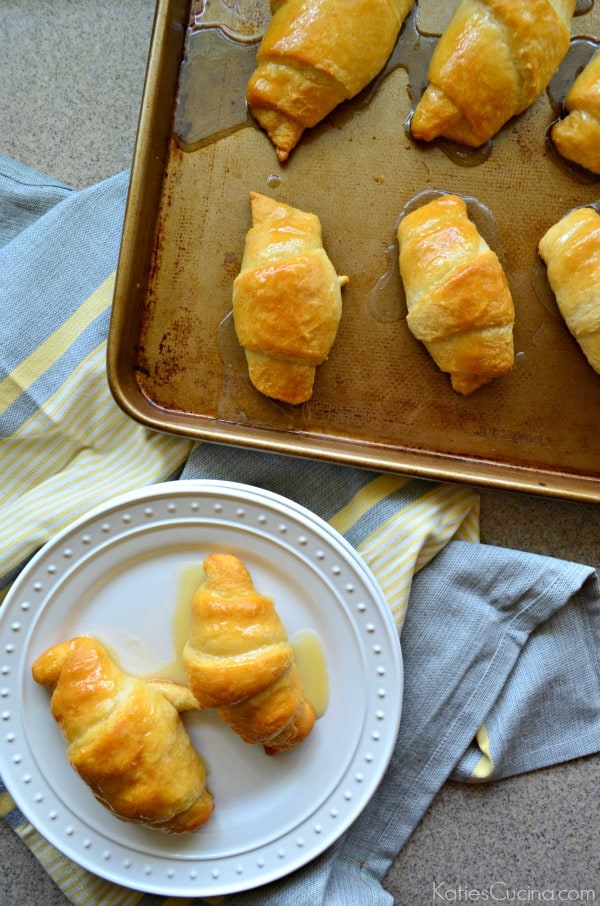 Honey Butter Crescent Rolls Recipe ready in just 15 minutes! #ThanksgivingWithPillsbury #ad 