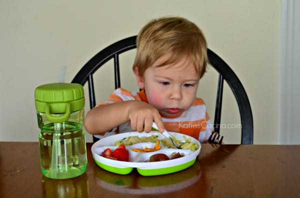 OXO Tot - Using a spoon