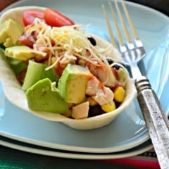 Chicken Soft Taco Bowl Salad Bar #GameDayFavorites #OEPGameDay #ad