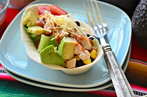 Chicken Soft Taco Bowl Salad Bar #GameDayFavorites #OEPGameDay #ad