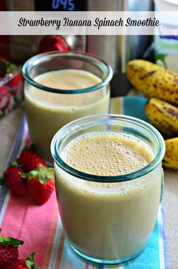 Strawberry Banana Spinach Smoothie Recipe #WolfGourmet