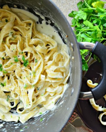 One Pot Fettuccine Alfredo For Two