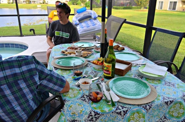 Paella Party with Family during Tapas #CelebrateOutdoors