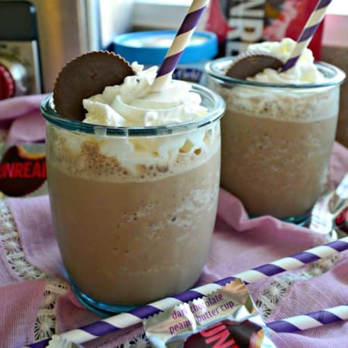 Dark Chocolate Peanut Butter Milkshakes #StonyfieldBlogger