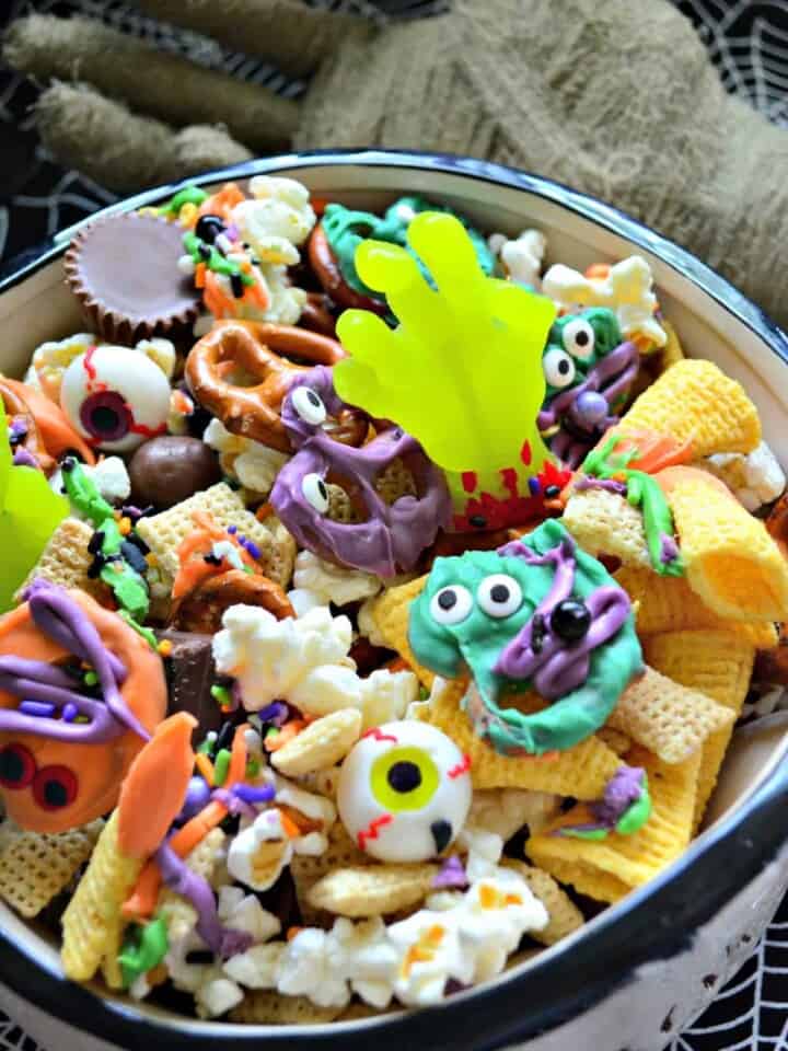 Halloween Snack Mix