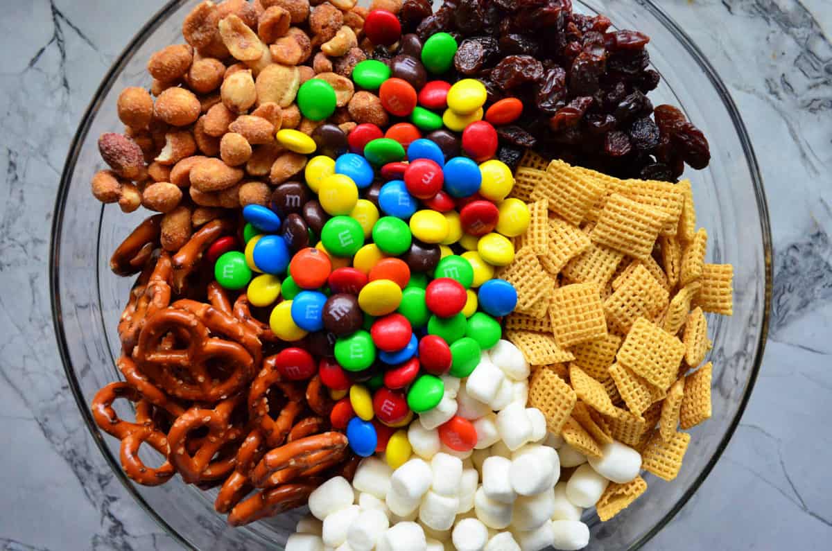 Easy Trail Mix + Healthy Fun School Lunches