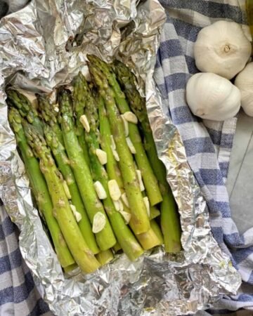 cropped-Grilled-Asparagus-with-Garlic-in-Foil.jpg