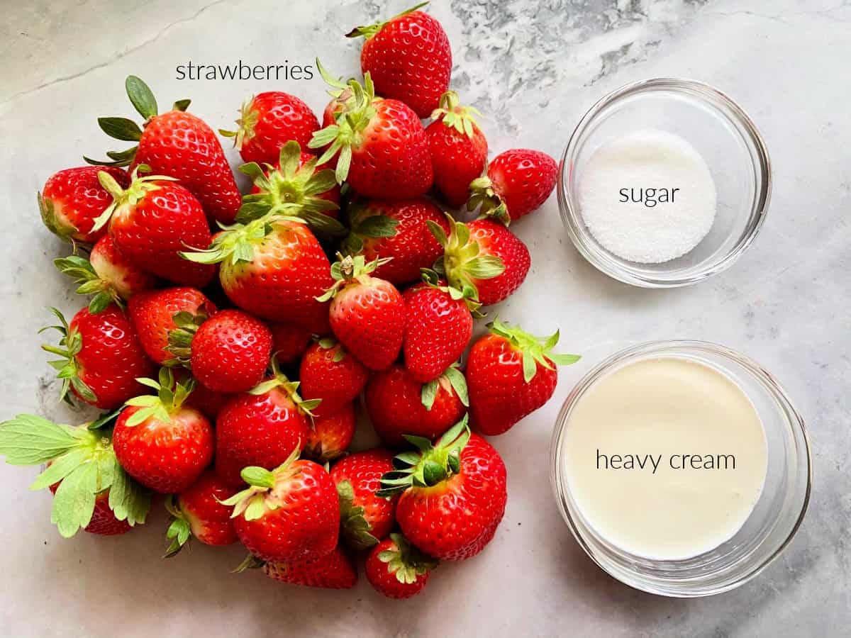 Recipe ingredients: strawberries, sugar, and heavy cream