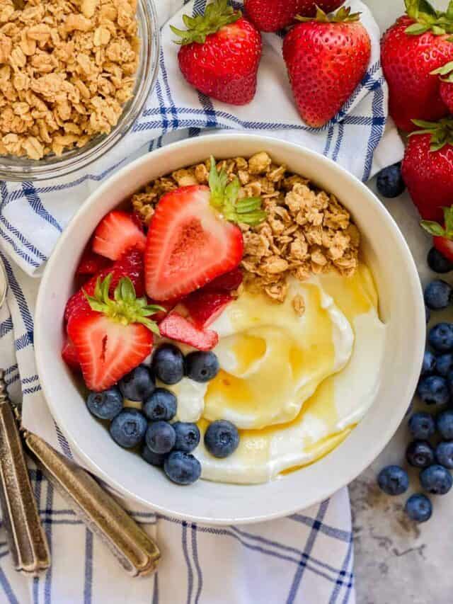 Granola and yogurt